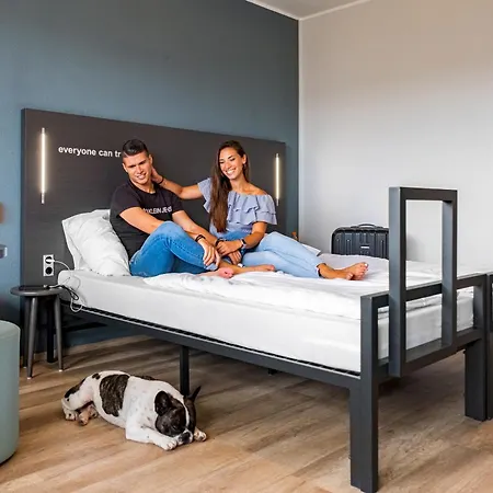 Otel A&o Hauptbahnhof Münih