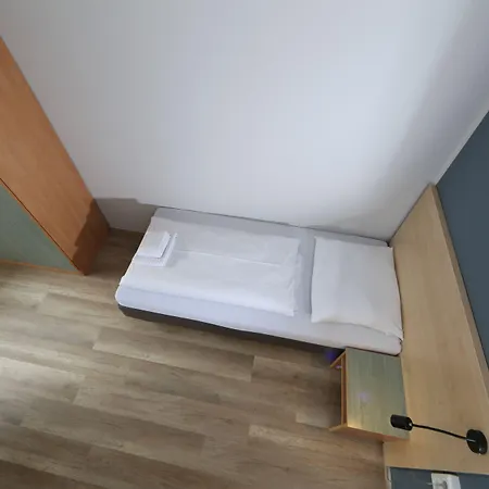 Otel A&o Hauptbahnhof 2*