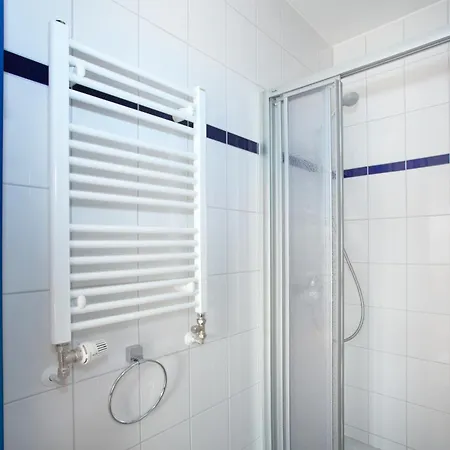 Otel A&o Hauptbahnhof 2*