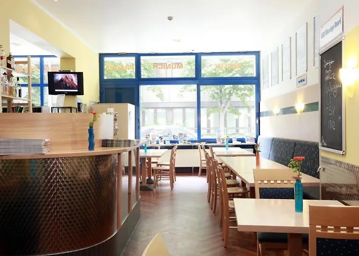 Hotel A&o Hauptbahnhof 2*