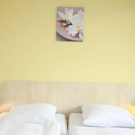 Hotel A&o Hauptbahnhof 2*